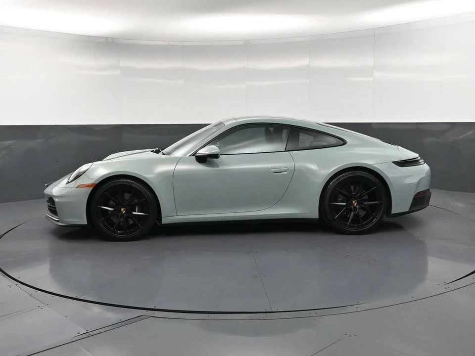 2025 Porsche 992 Carrera - Image 2 of 4