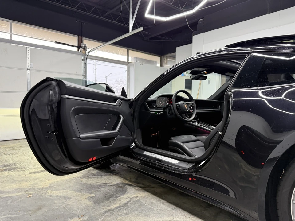 2025 Porsche 992 Carrera - Image 11 of 21