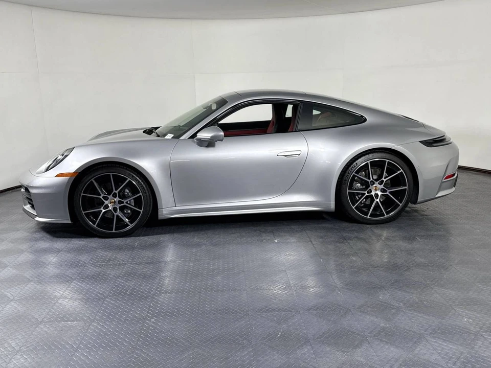 2025 Porsche 992 Carrera - Image 2 of 5