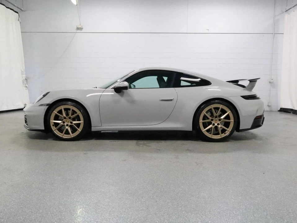 2025 Porsche 992 Carrera - Image 2 of 4