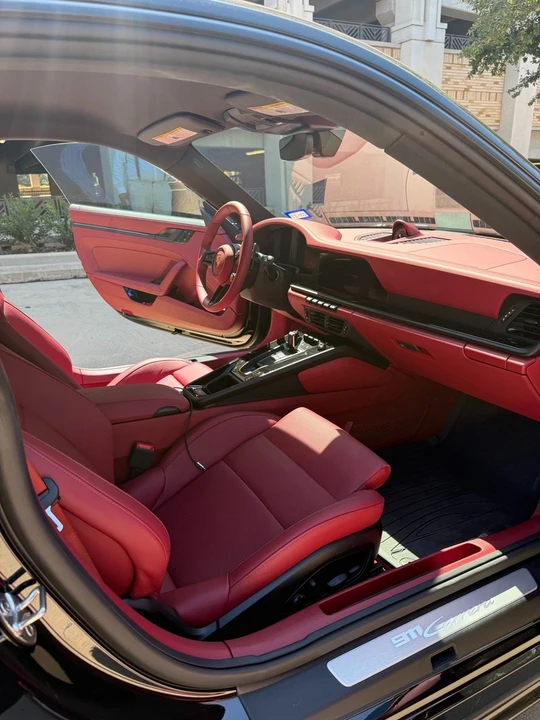 2025 Porsche 992 Carrera - Image 5 of 5
