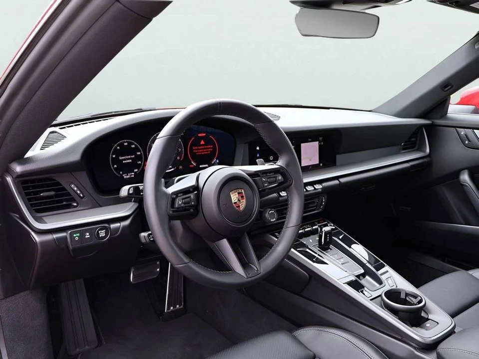 2025 Porsche 992 Carrera - Image 4 of 5