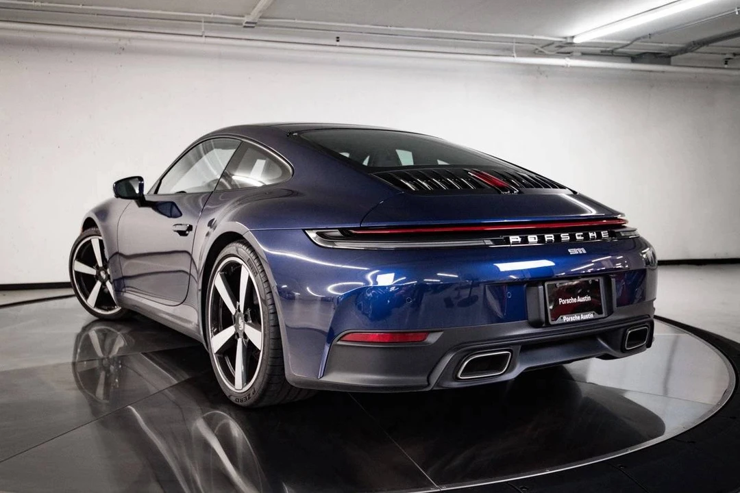 2025 Porsche 992 Carrera - Image 3 of 4