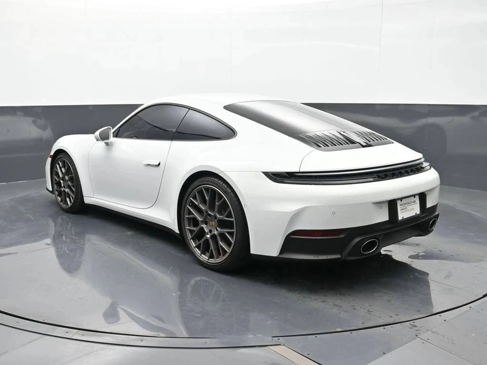 2025 Porsche 992 Carrera - Image 3 of 4