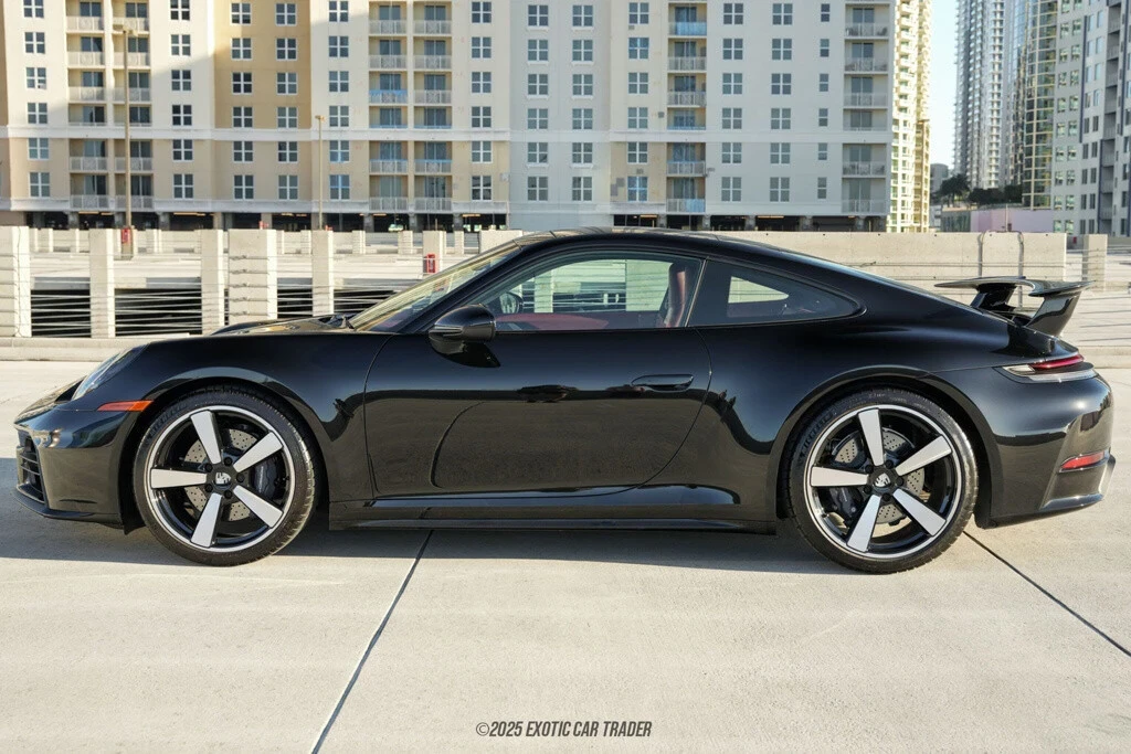 2025 Porsche 992 Carrera - Image 3 of 12