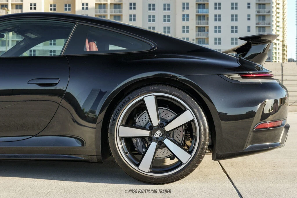 2025 Porsche 992 Carrera - Image 5 of 12