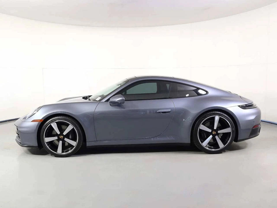 2025 Porsche 992 Carrera - Image 2 of 5