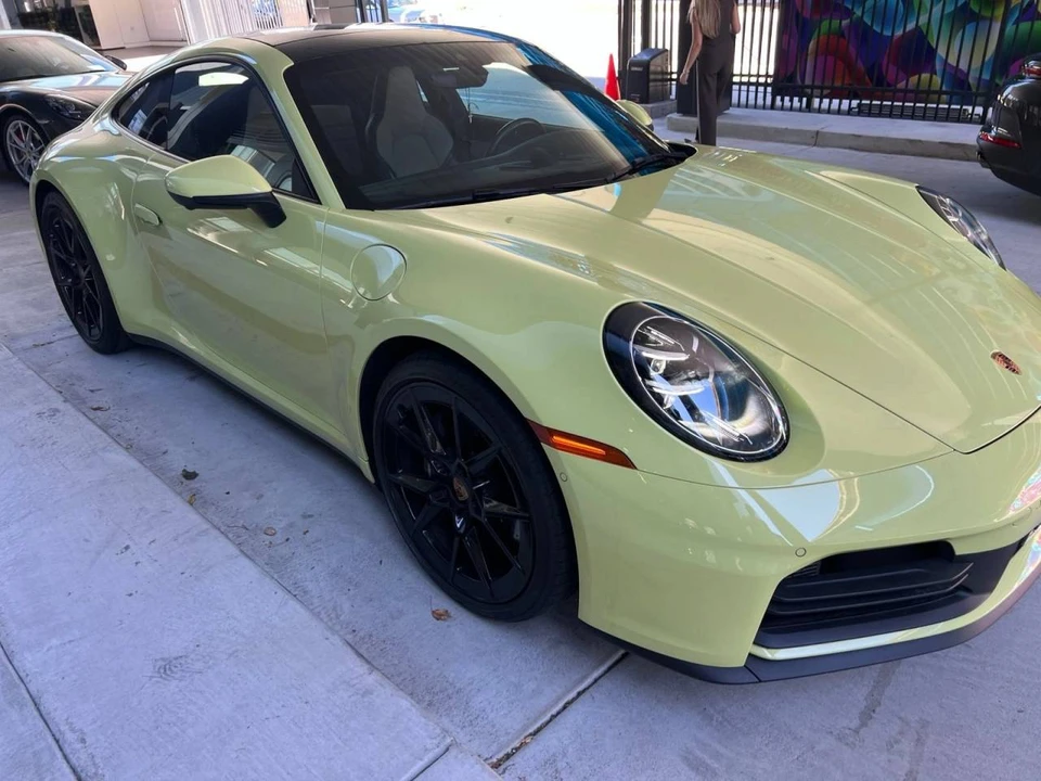 2025 Porsche 992 Carrera - Image 2 of 4