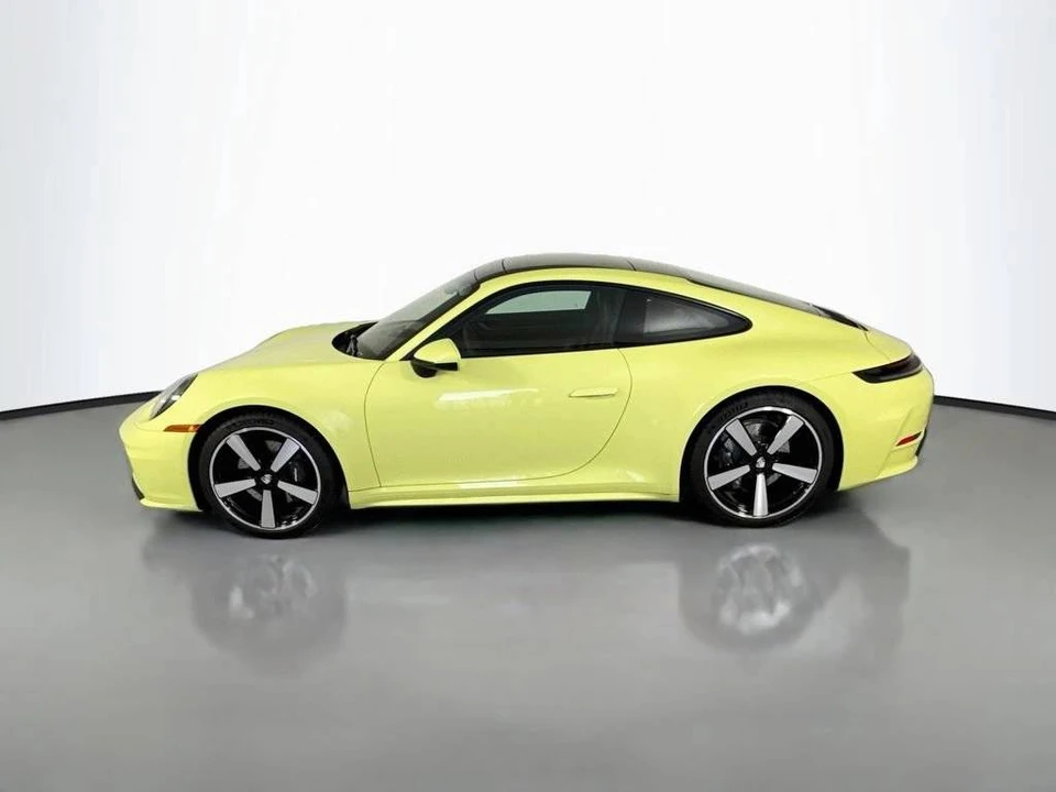 2025 Porsche 992 Carrera - Image 2 of 4