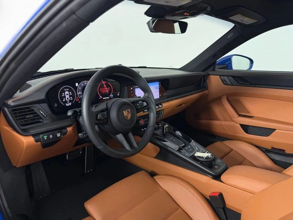 2025 Porsche 992 Carrera - Image 4 of 4