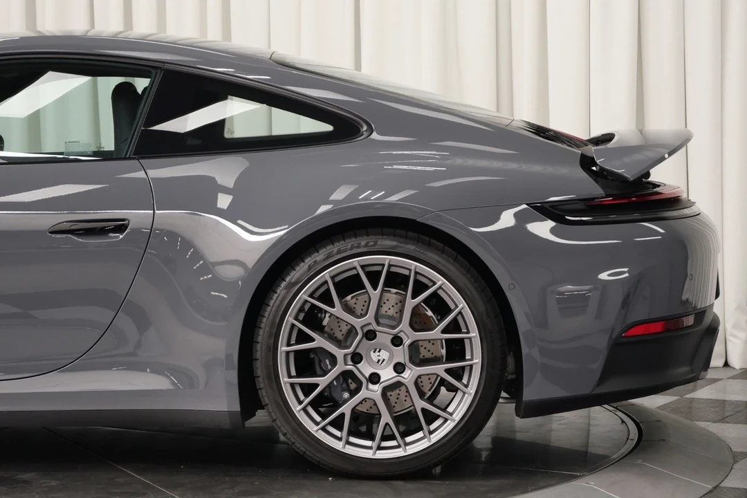 2025 Porsche 992 Carrera - Image 11 of 21