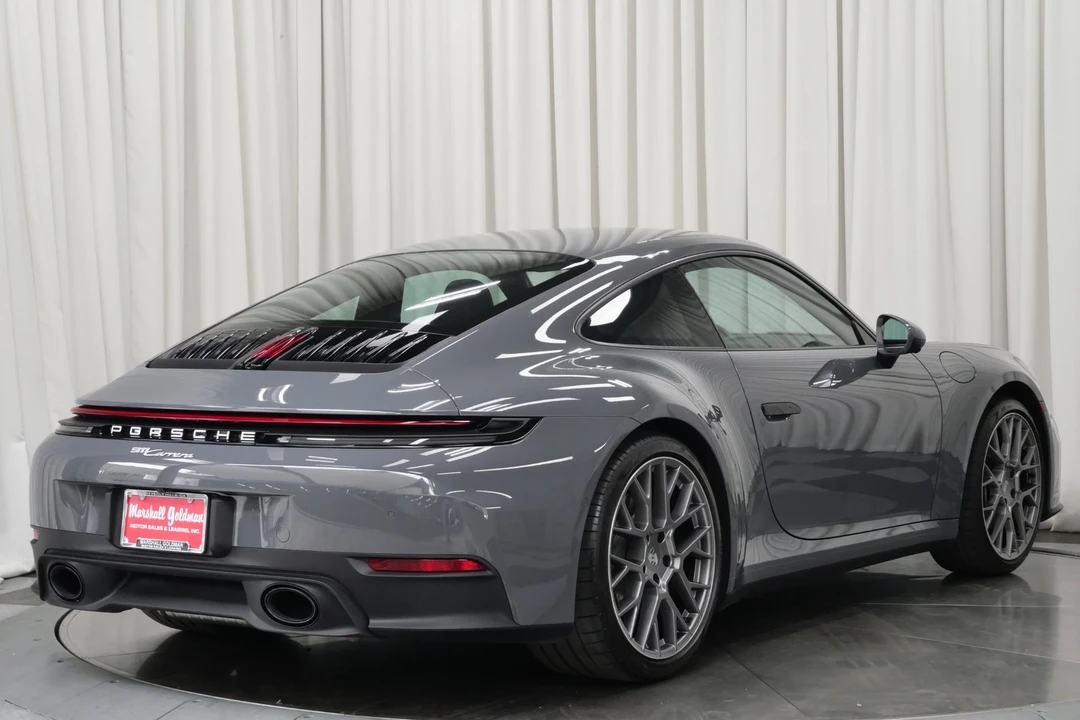 2025 Porsche 992 Carrera - Image 9 of 21