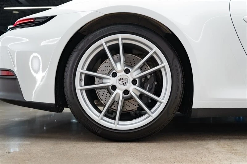 2025 Porsche 992 Carrera - Image 19 of 21