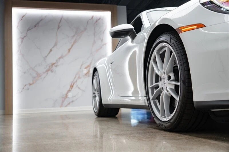 2025 Porsche 992 Carrera - Image 20 of 21