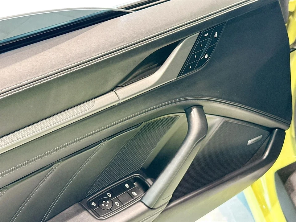 2025 Porsche 992 Carrera - Image 18 of 21