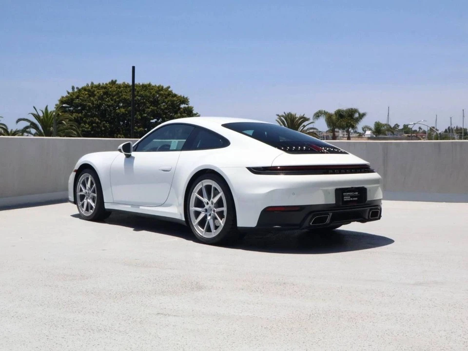 2025 Porsche 992 Carrera - Image 3 of 5