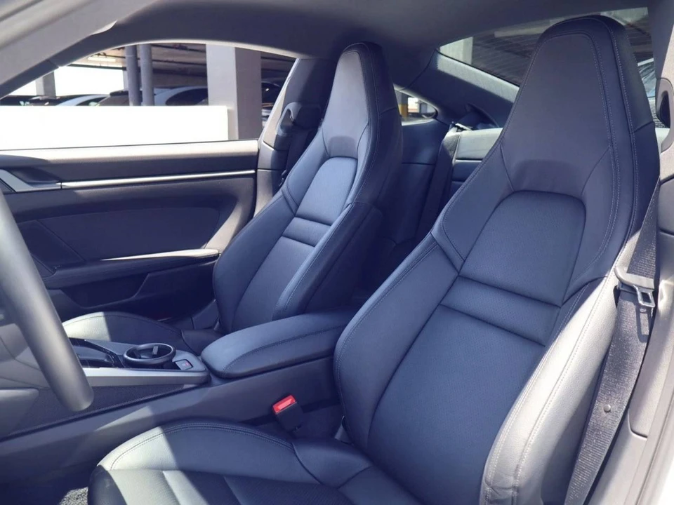 2025 Porsche 992 Carrera - Image 5 of 5