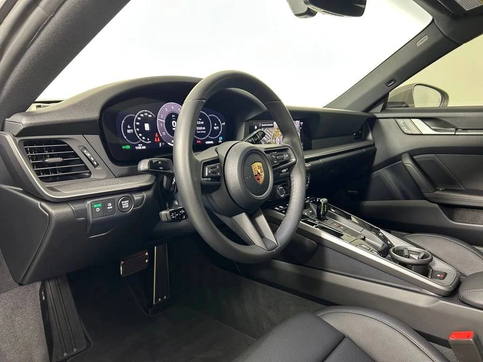 2025 Porsche 992 Carrera - Image 4 of 5