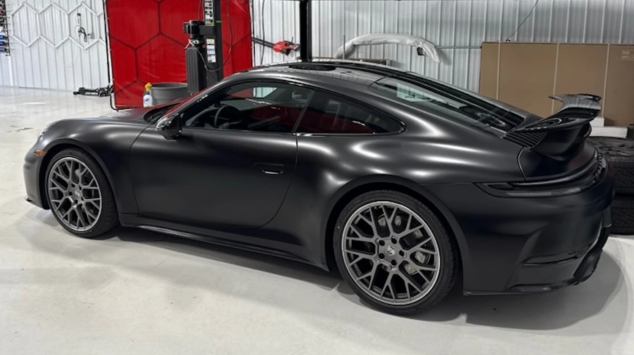 2025 Porsche 992 Carrera - Image 2 of 4