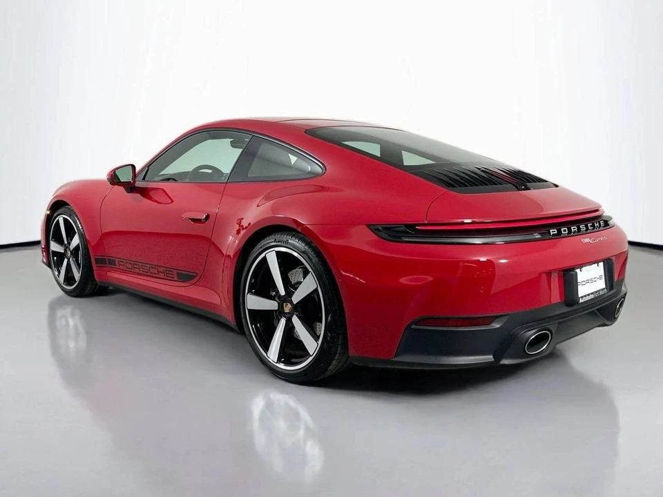 2025 Porsche 992 Carrera - Image 3 of 5
