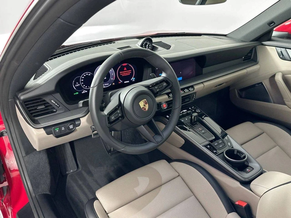 2025 Porsche 992 Carrera - Image 4 of 5