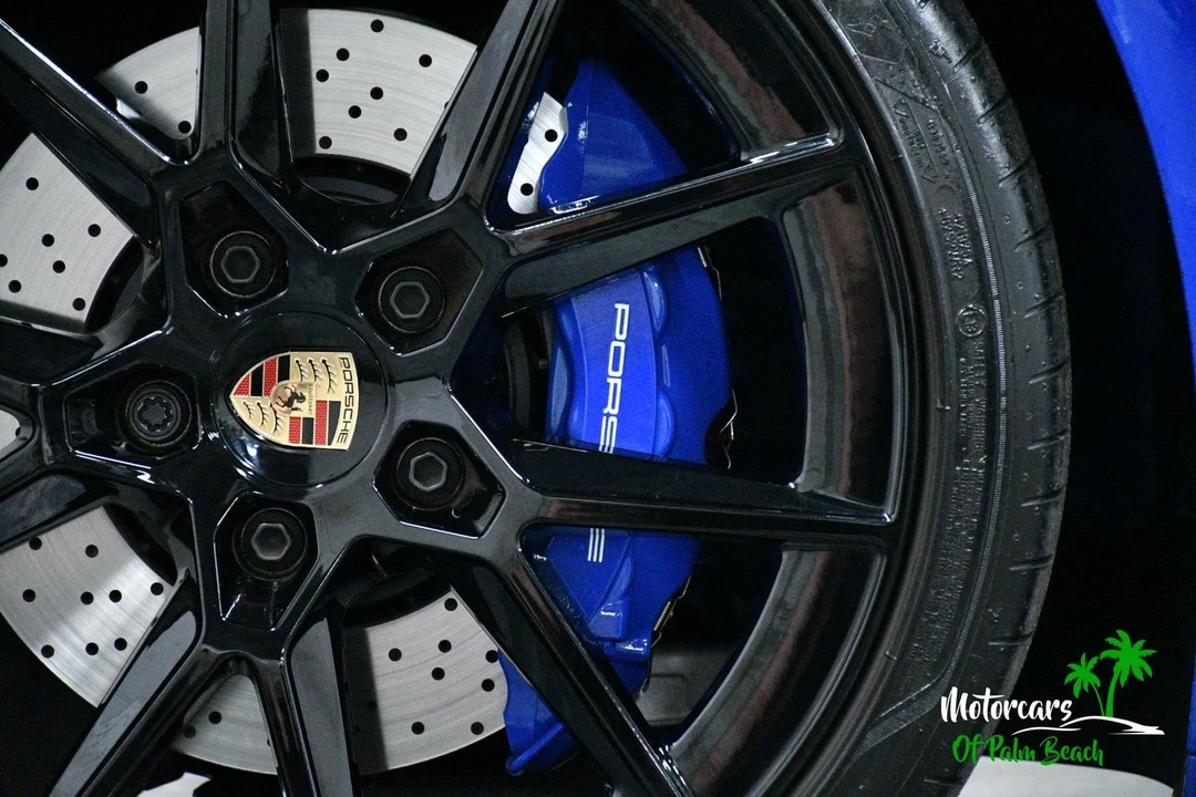 2025 Porsche 992 Carrera - Image 13 of 31
