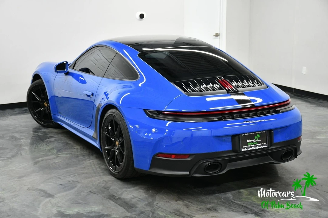 2025 Porsche 992 Carrera - Image 8 of 31