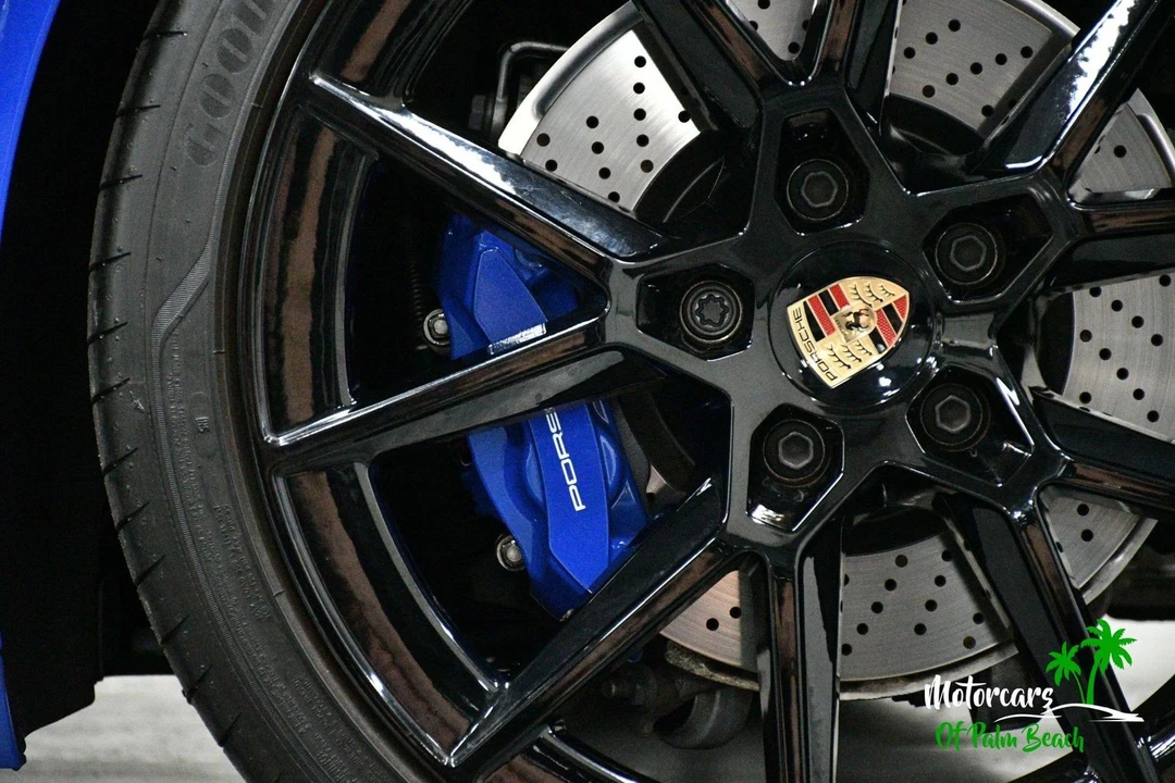 2025 Porsche 992 Carrera - Image 15 of 31