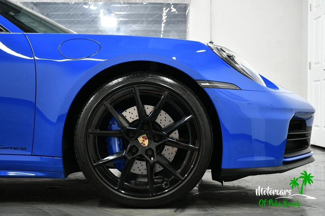 2025 Porsche 992 Carrera - Image 24 of 31