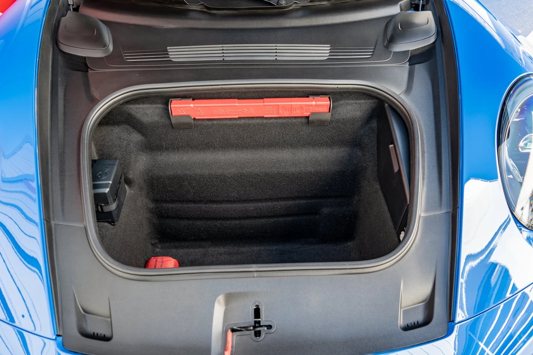 2025 Porsche 992 Carrera - Image 30 of 31