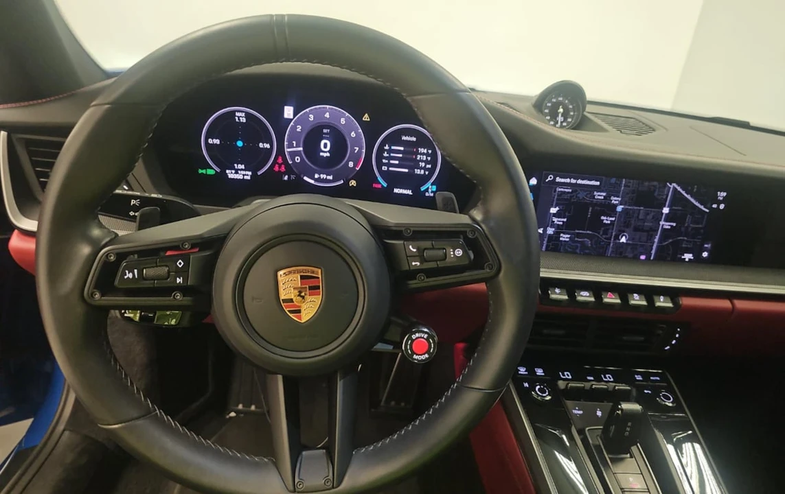 2025 Porsche 992 Carrera - Image 9 of 12