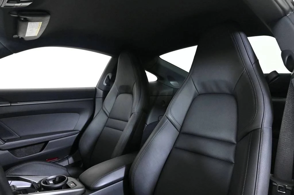 2025 Porsche 992 Carrera - Image 5 of 5