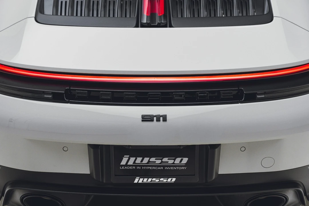 2025 Porsche 992 Carrera - Image 29 of 31