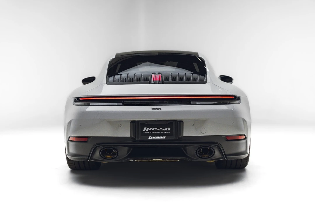 2025 Porsche 992 Carrera - Image 9 of 31