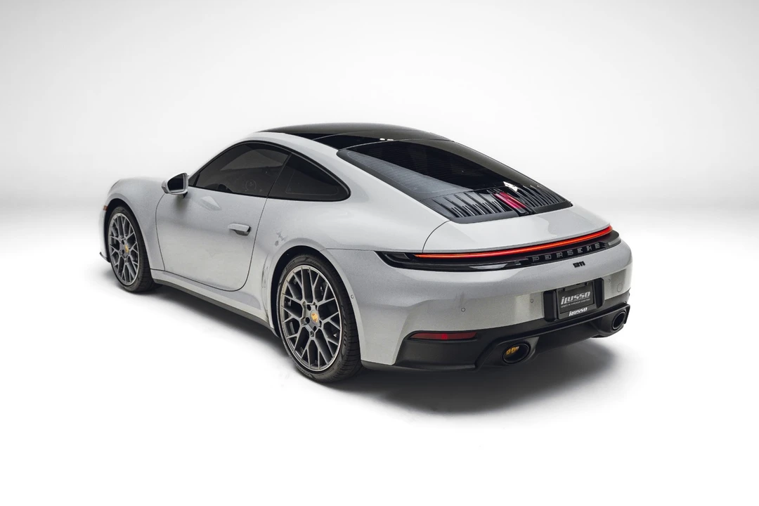 2025 Porsche 992 Carrera - Image 7 of 31