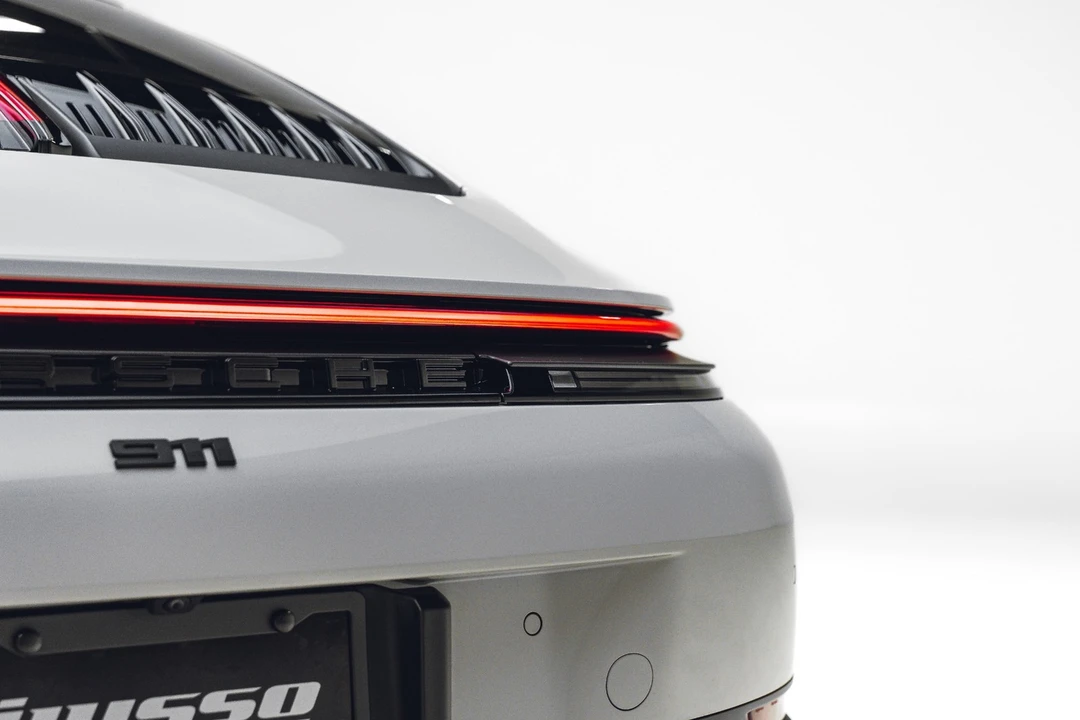 2025 Porsche 992 Carrera - Image 22 of 31