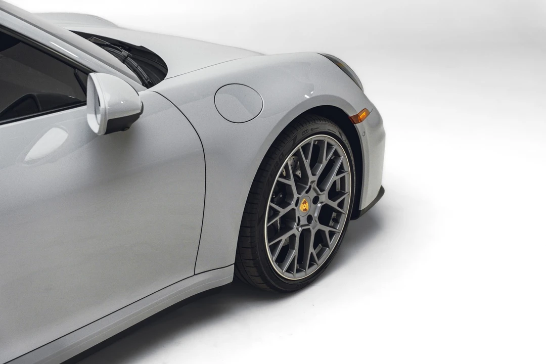 2025 Porsche 992 Carrera - Image 20 of 31