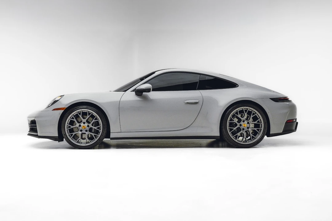 2025 Porsche 992 Carrera - Image 5 of 31