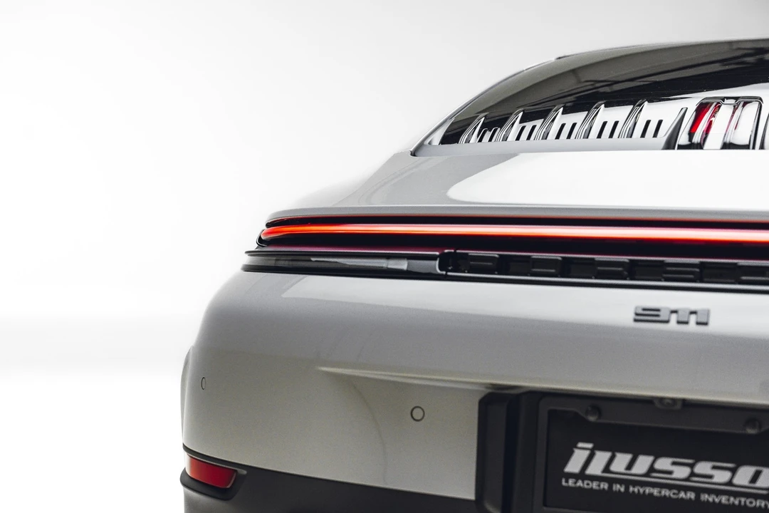 2025 Porsche 992 Carrera - Image 21 of 31