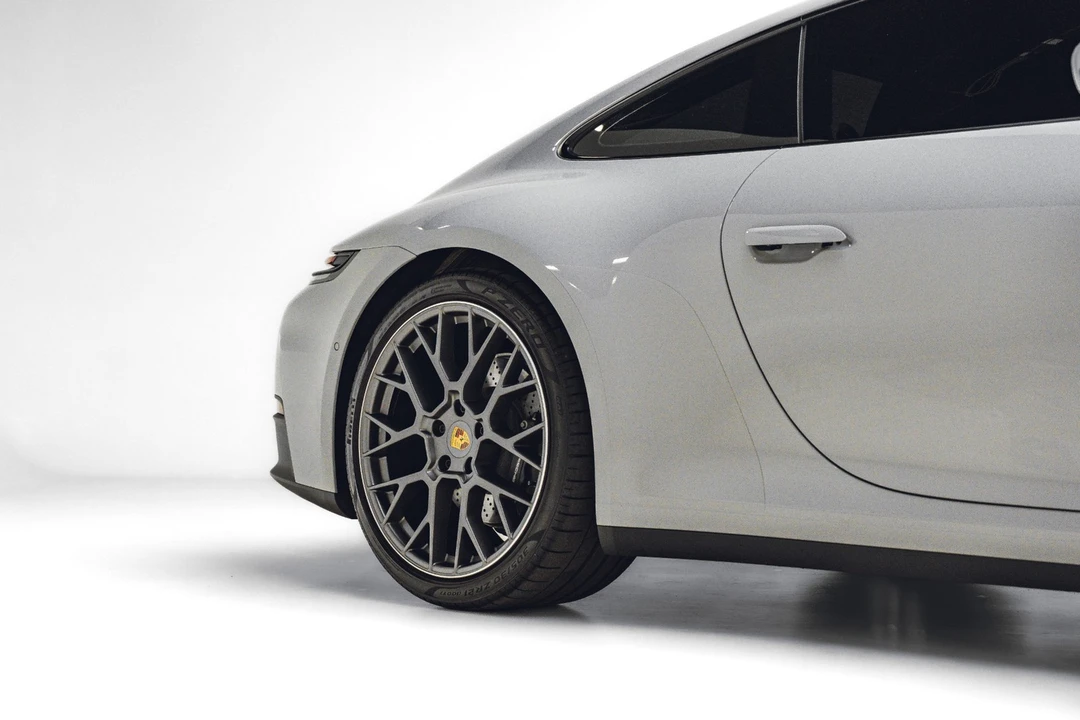 2025 Porsche 992 Carrera - Image 14 of 31