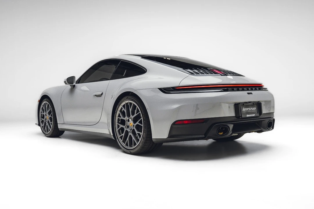 2025 Porsche 992 Carrera - Image 8 of 31