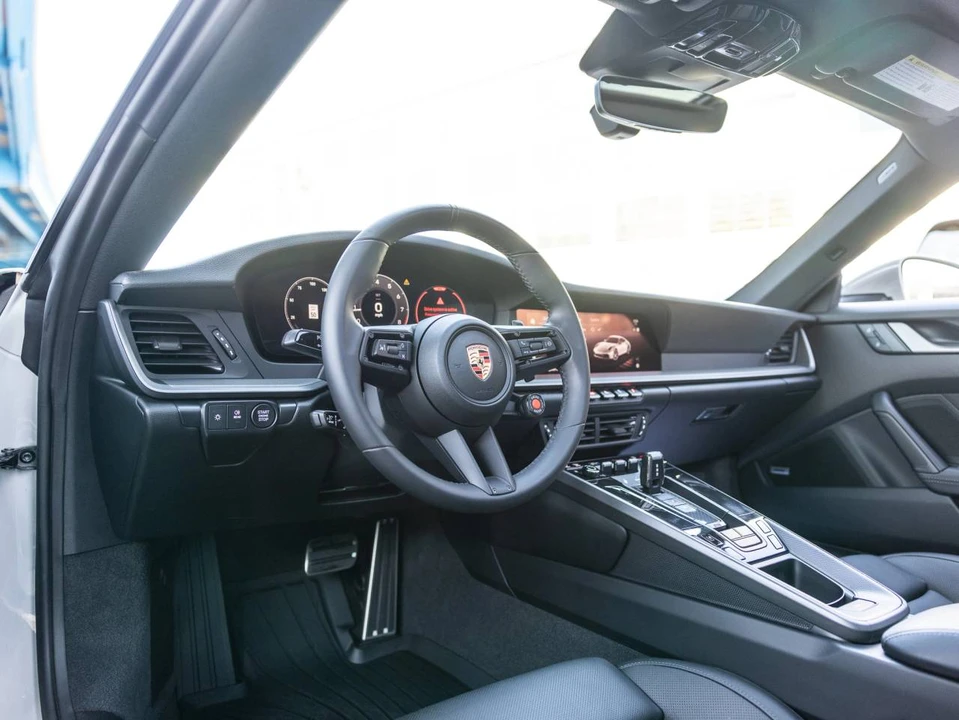 2025 Porsche 992 Carrera - Image 4 of 4