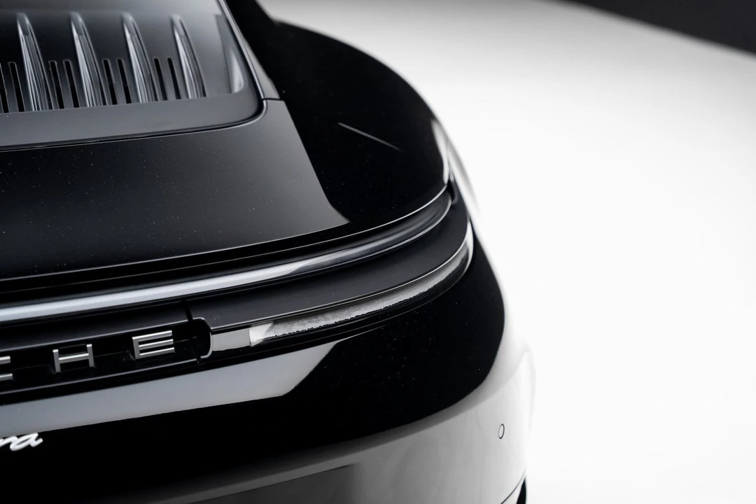 2025 Porsche 992 Carrera - Image 20 of 21