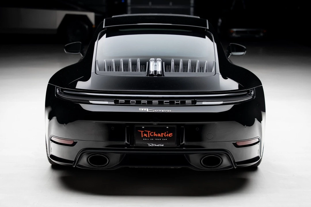 2025 Porsche 992 Carrera - Image 17 of 21
