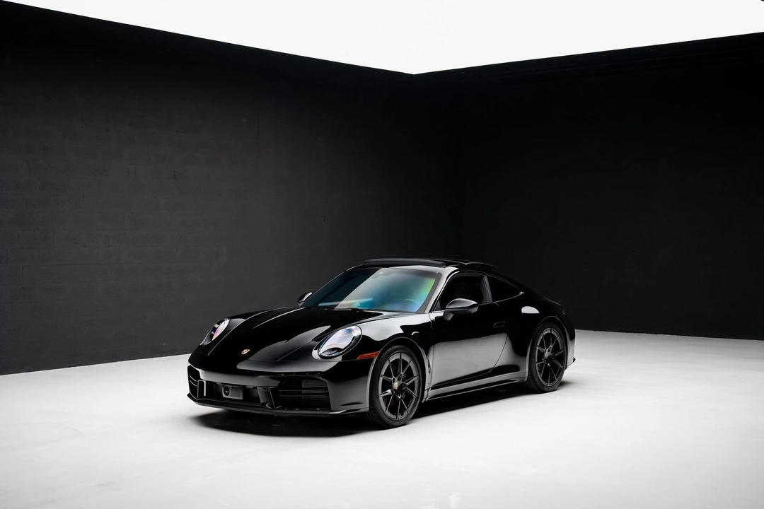 2025 Porsche 992 Carrera - Image 4 of 21