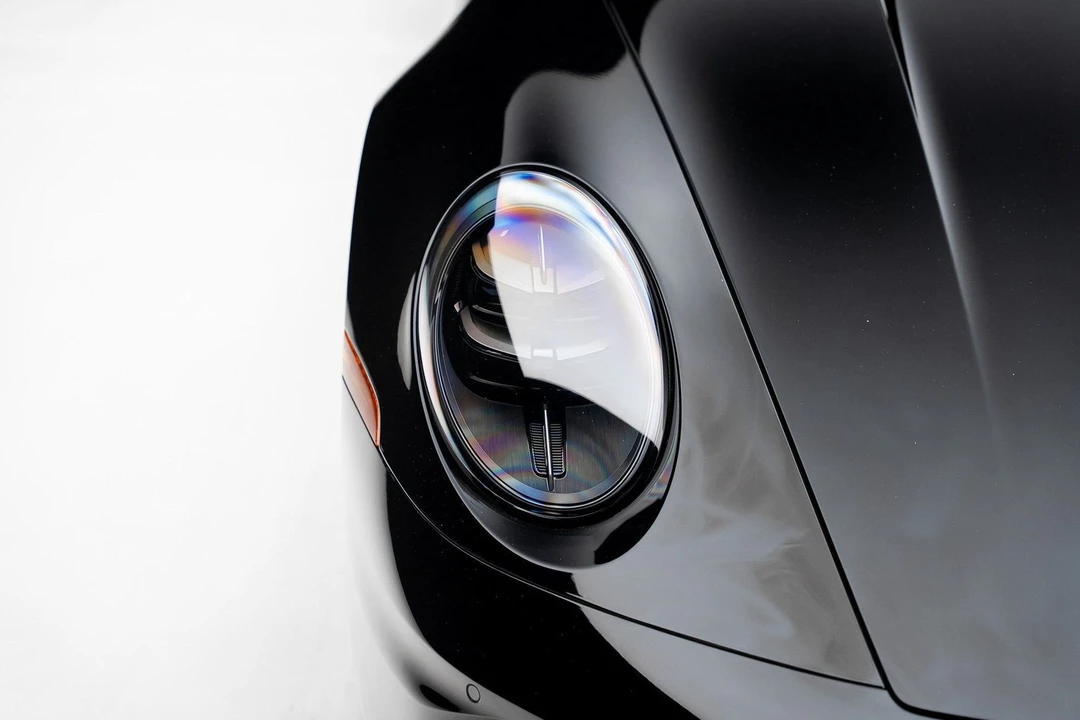 2025 Porsche 992 Carrera - Image 11 of 21