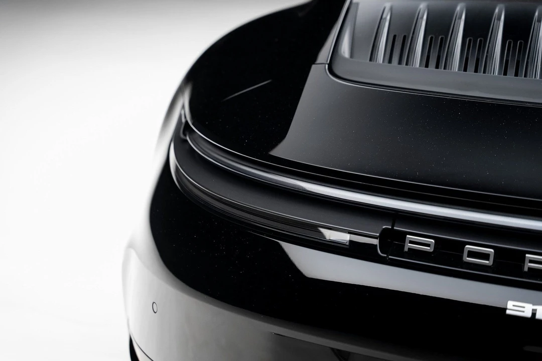 2025 Porsche 992 Carrera - Image 19 of 21