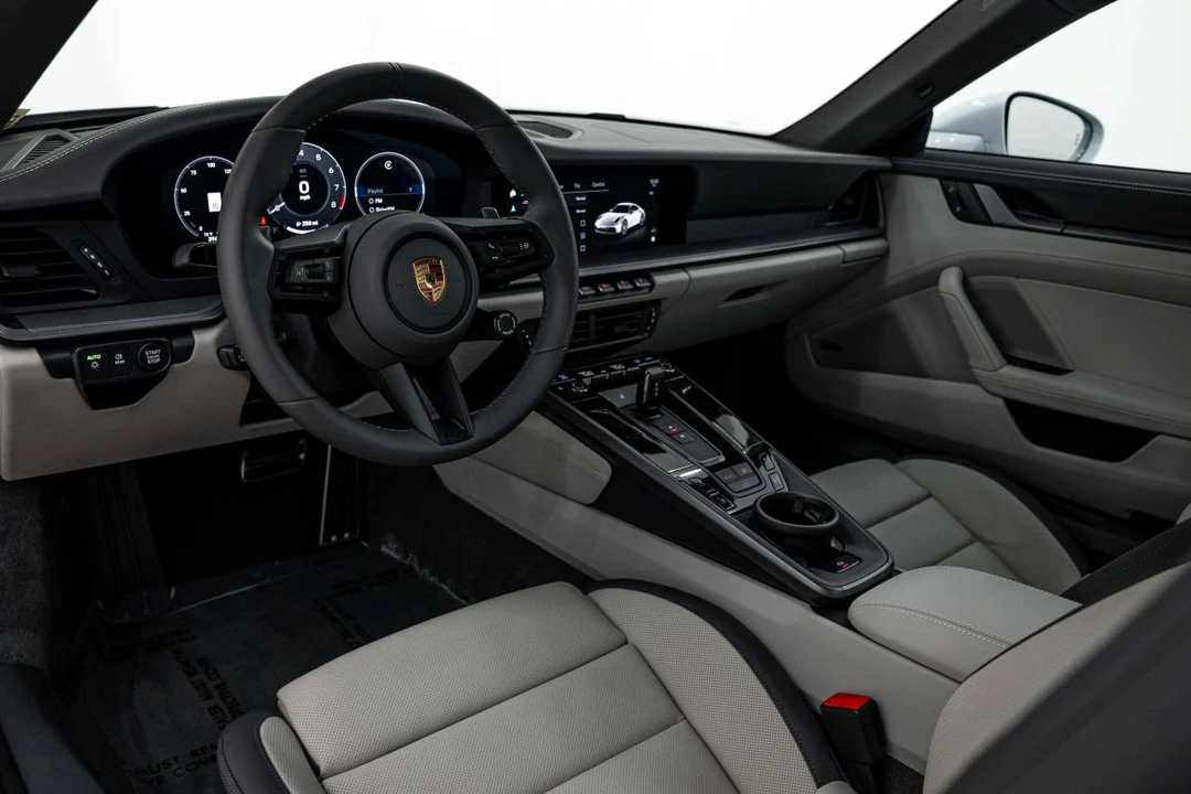 2025 Porsche 992 Carrera - Image 4 of 4