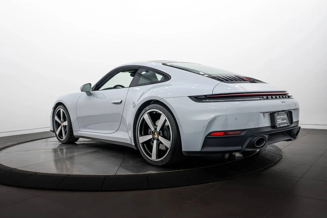 2025 Porsche 992 Carrera - Image 3 of 4