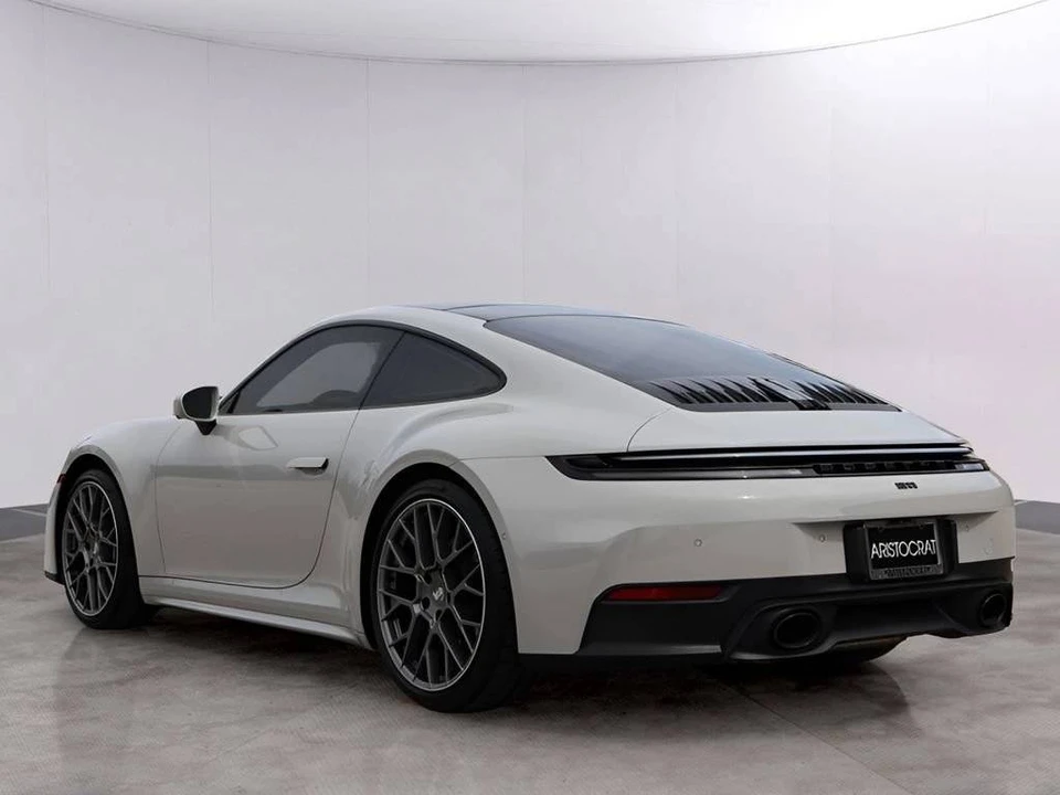 2025 Porsche 992 Carrera - Image 3 of 4